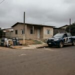 Viaturas da PMDF em rua do Itapoã durante negociação de reféns em residência.