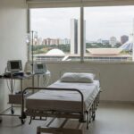 Quarto de hospital em Brasília após alta por pneumotórax espontâneo