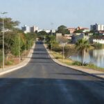 Ampliação da Avenida do Lago no Itapoã, Brasília, com obras de pavimentação
