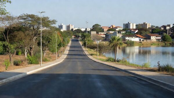 Ampliação da Avenida do Lago no Itapoã, Brasília, com obras de pavimentação
