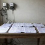 Contas de água, luz e gás em casa no Distrito Federal