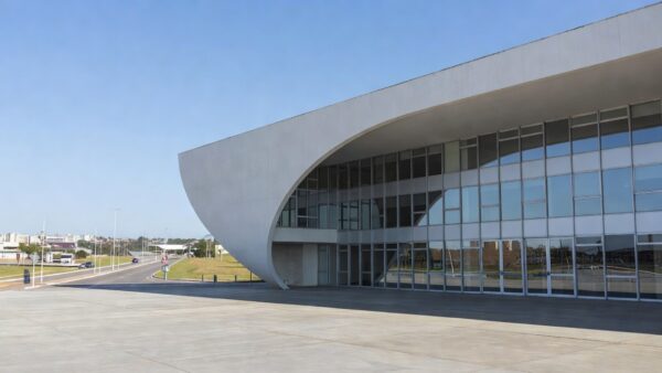 Fachada de delegacia especializada para idosos no Distrito Federal