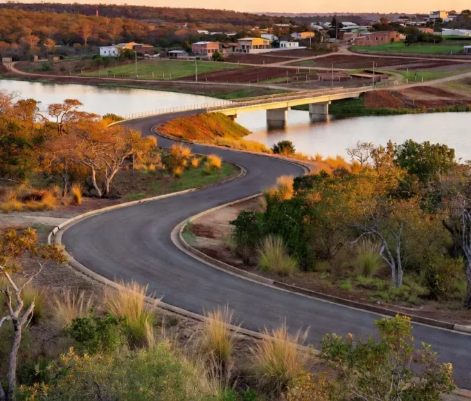 Estrada parque e ponte sobre o Lago Norte em Brasília, infraestrutura urbana.