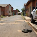 Bloqueio policial em Ceilândia com viaturas da PMDF