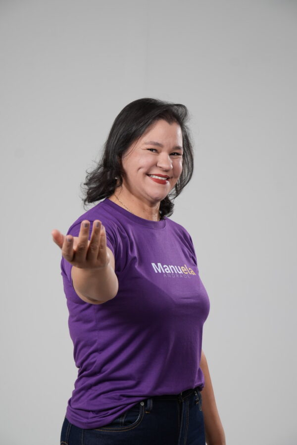 Manuela Andrade consolida favoritismo nas eleições distritais de 2026